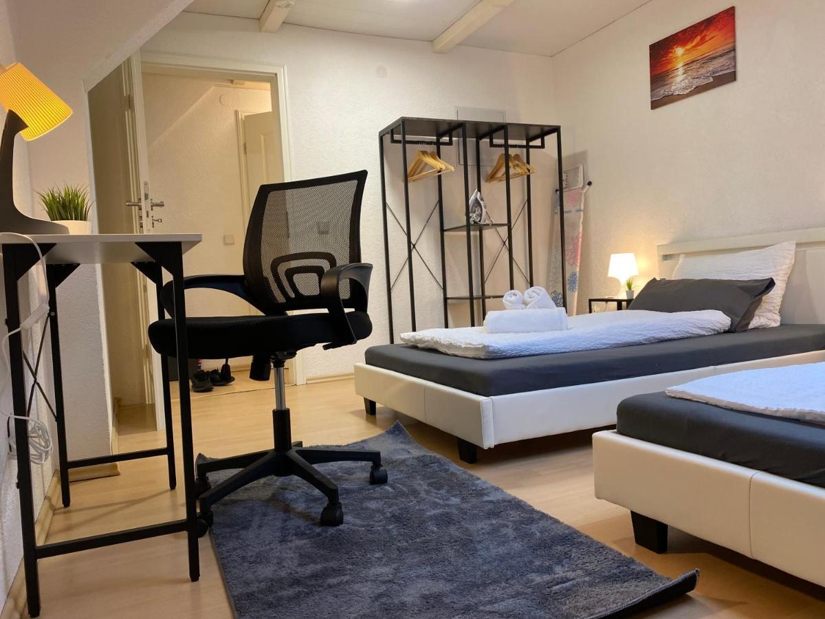 Deluxe Business Suite Mit Netflix Premium & Parkplatz, Zentral Zu Audi & Schwarz Gruppe With 2 Bedrooms Bad Friedrichshall Eksteriør billede
